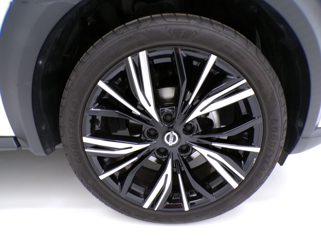 Nissan Juke Juke 1.0 DIG-T 114cv N-Connecta CVT - 4