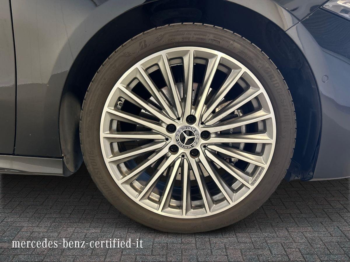 Mercedes  Classe A 250 e Plug-In-Hybrid Advanced Plus AMG Line Speedshift DCT AMG 8G - 17