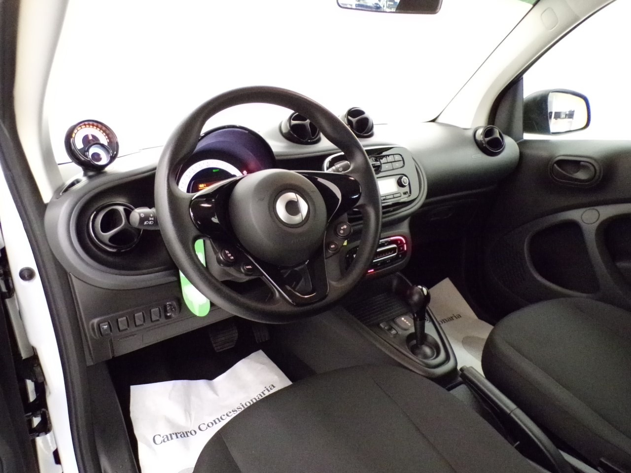 smart fortwo fortwo 22kW EQ Pure - 11