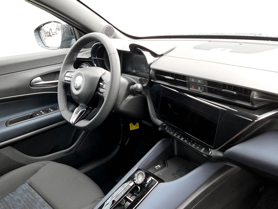 ALFA ROMEO Junior Ibrida My26 Ibrida 1.2145cv Hybrid Edct6 Ibrida km0 - 12