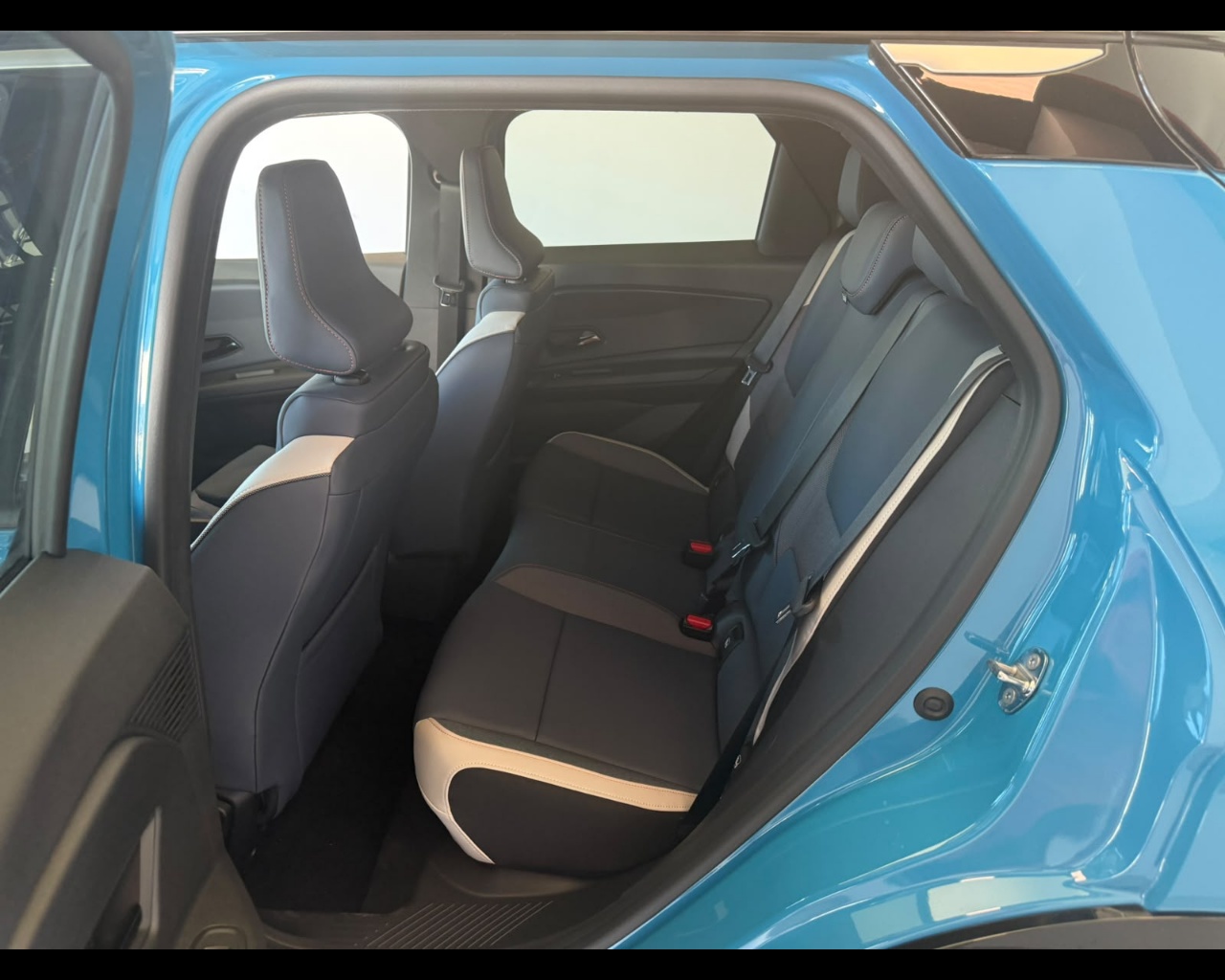 Foto NISSAN NUOVA MICRA EVOLVE 52 KW/H 5P