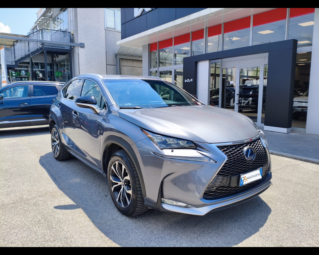 Foto LEXUS NX 300h 2.5 F-Sport 4wd cvt