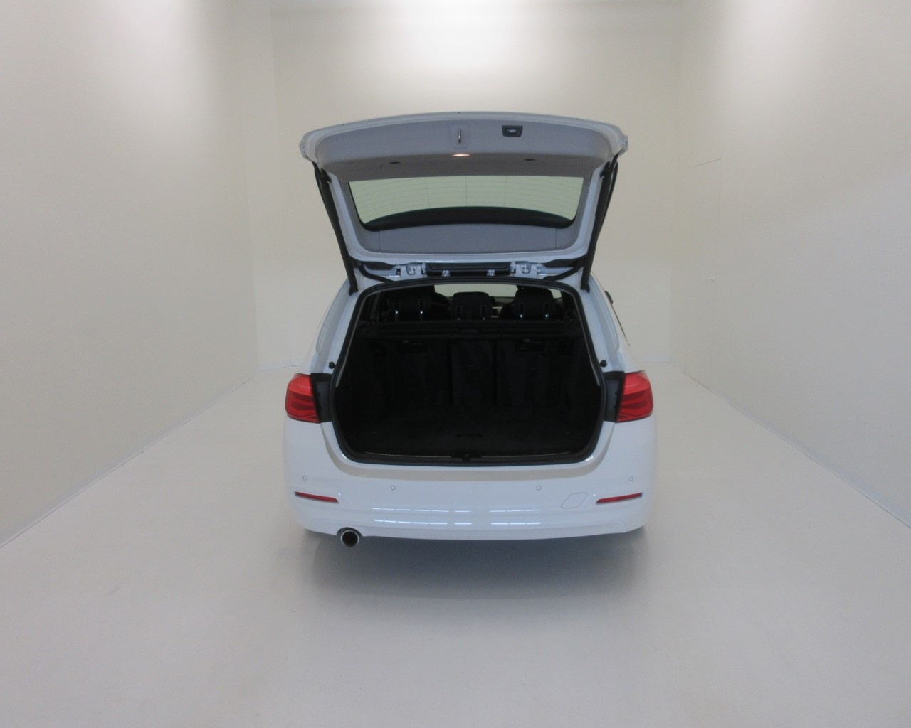 Bmw Serie 3 Serie 3 Touring 318d xDrive Business Advantage - 10