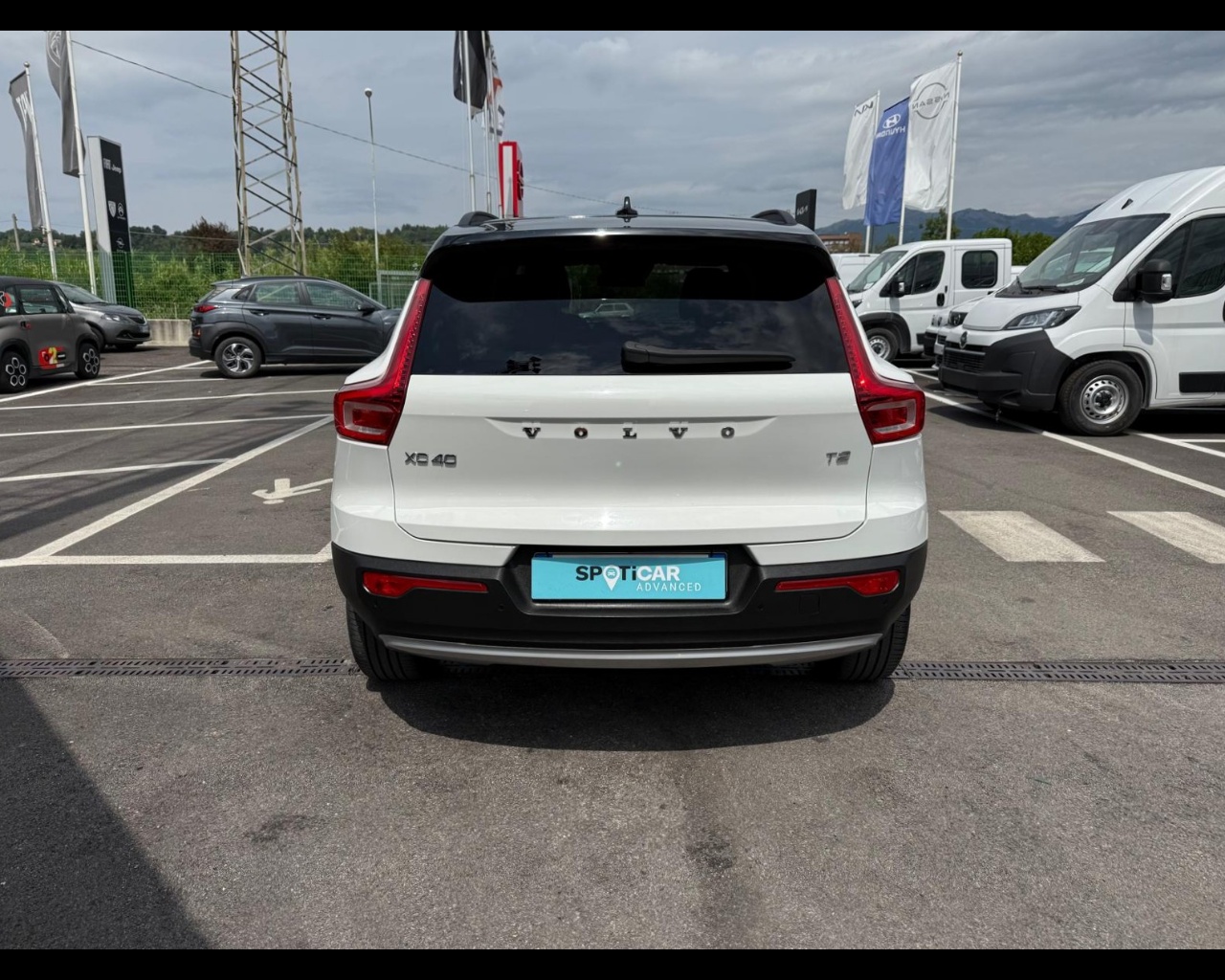 Foto VOLVO XC40 N1 1.5 T2 Momentum Core my21
