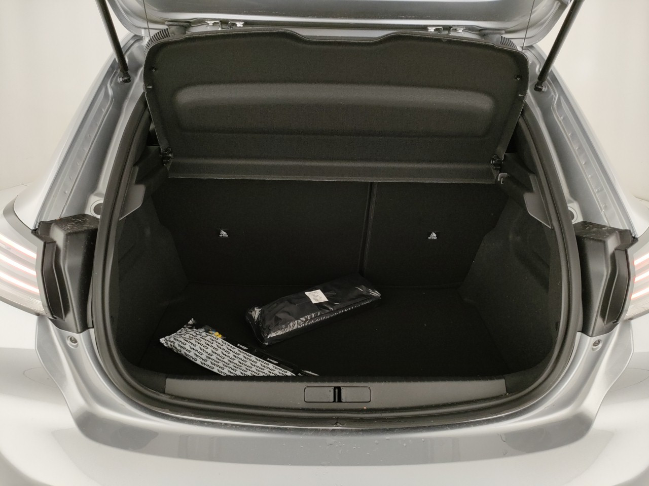 Peugeot 208 Nuovo Ibrido benzina 208 Porto Mantovano