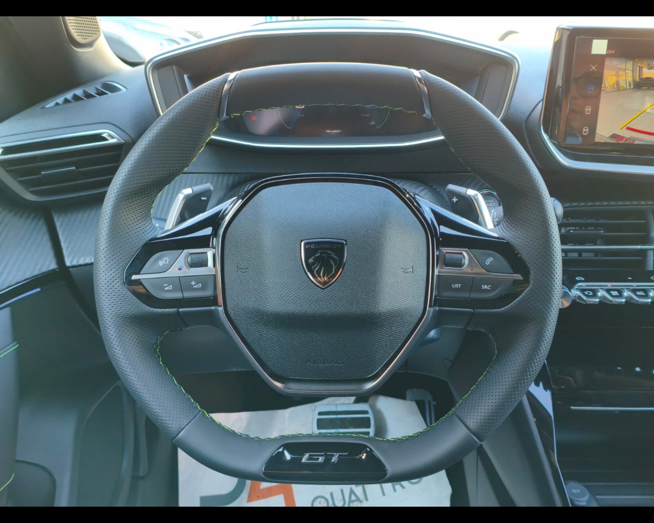 Foto PEUGEOT 2008 1.2 hybrid GT 136cv e-dcs6