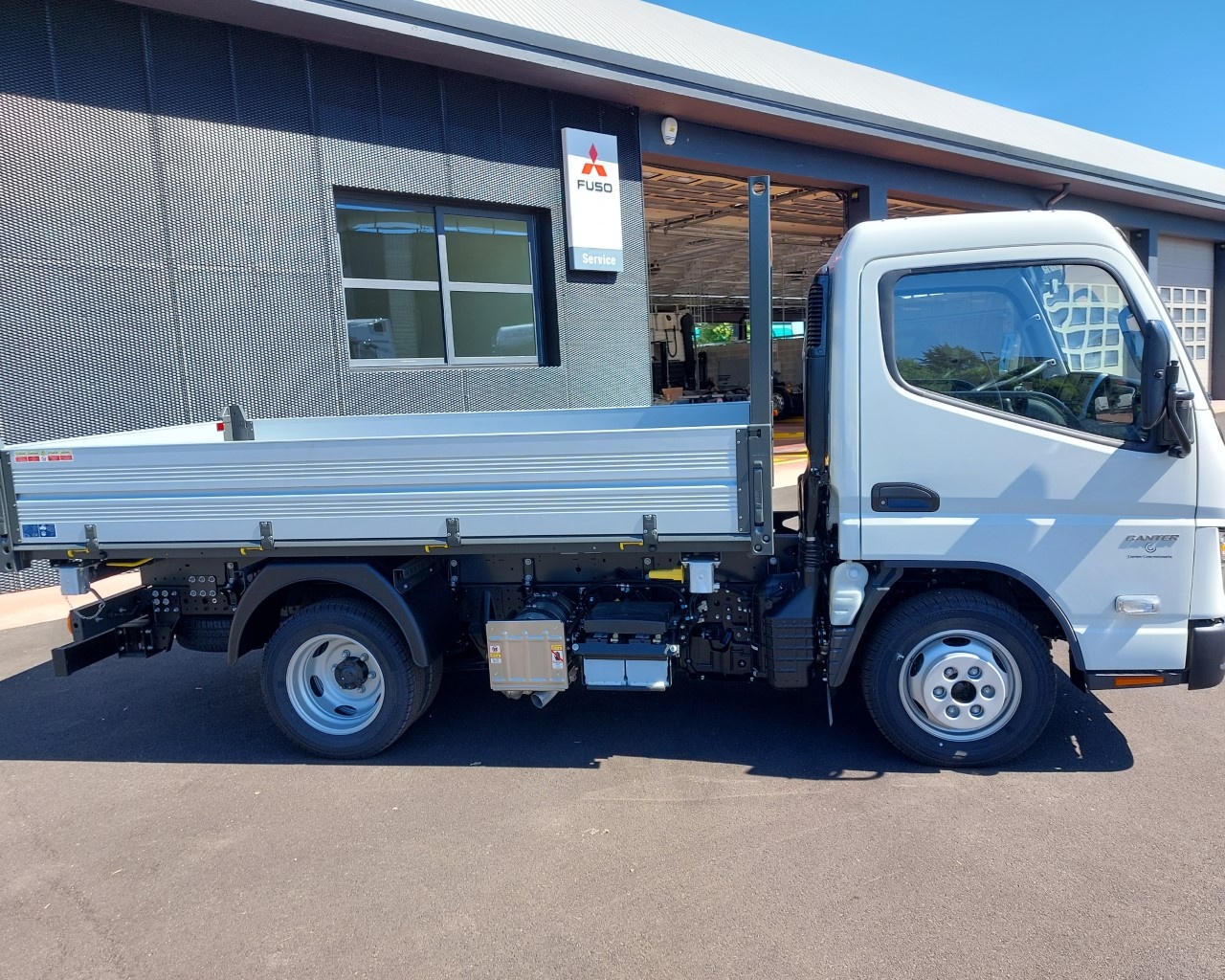 Mitsubishi Fuso Canter 3S13/25 TF1 MY22 Cab Sing Std - 5