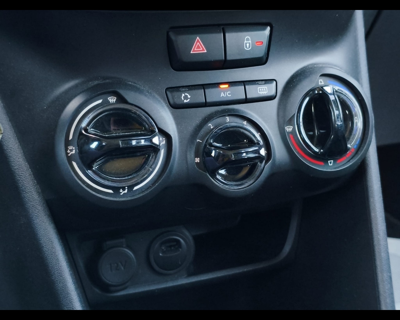 Foto PEUGEOT 2008 1.2 puretech Active s&s 82cv 