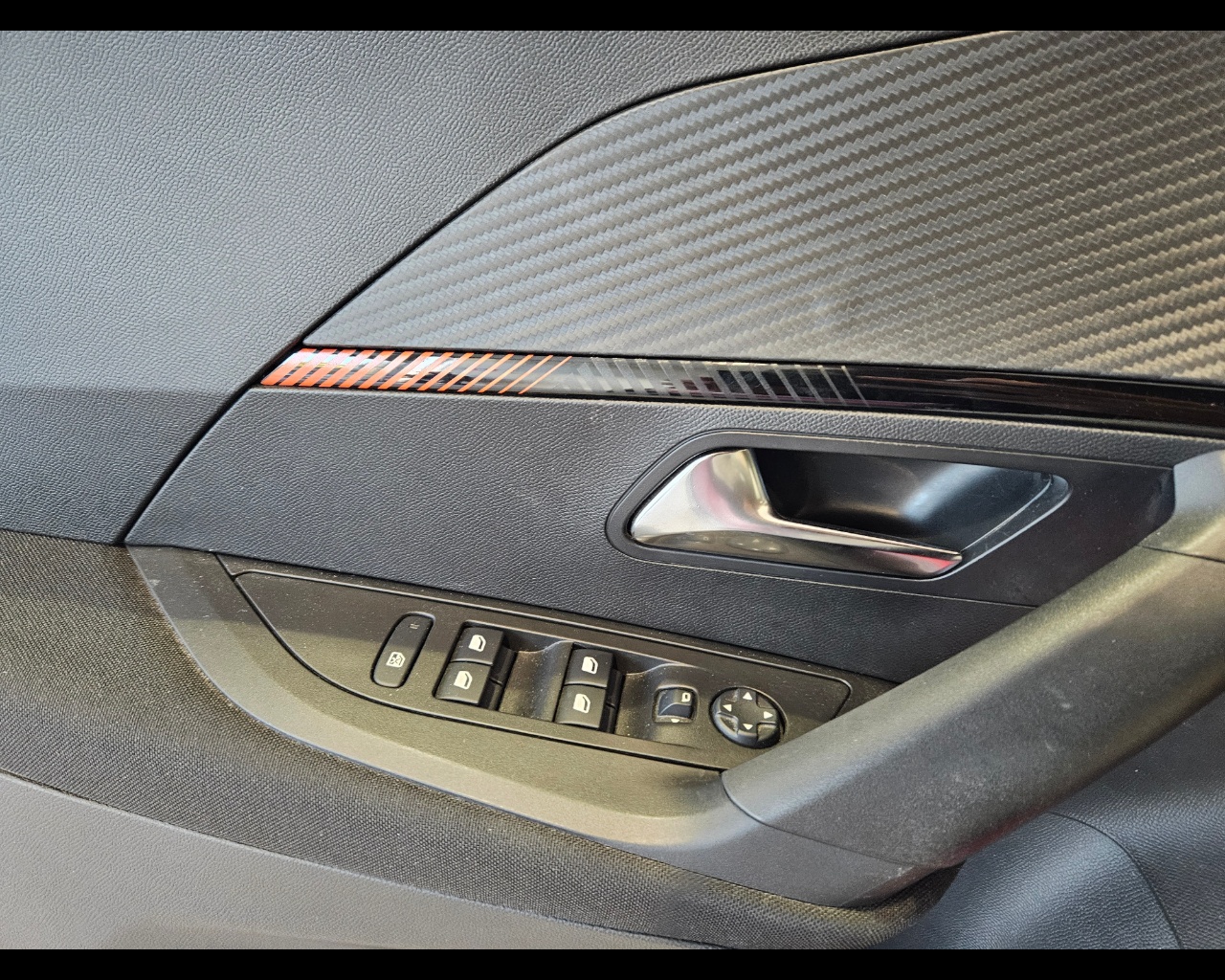 PEUGEOT 2008 2008 1.2 puretech Active Pack s&s 100cv Benzina Usato - 10