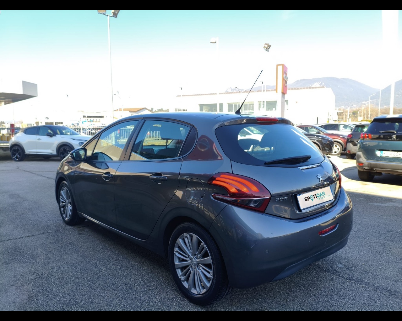 Foto PEUGEOT 208 5p 1.2 puretech Active 82cv