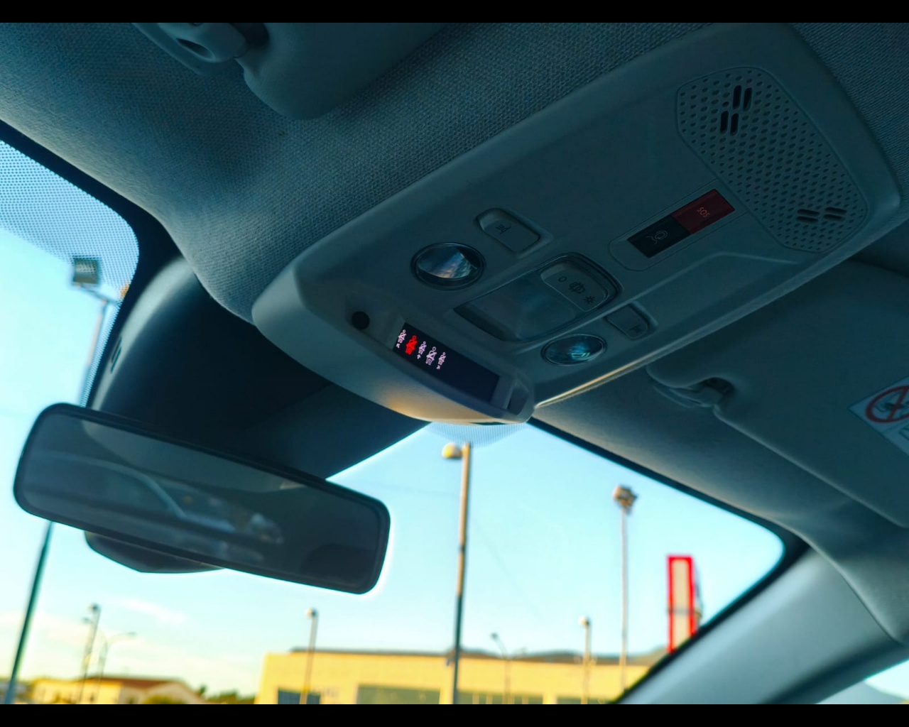 Foto CITROEN C4 1.2 puretech Plus s&s 130cv