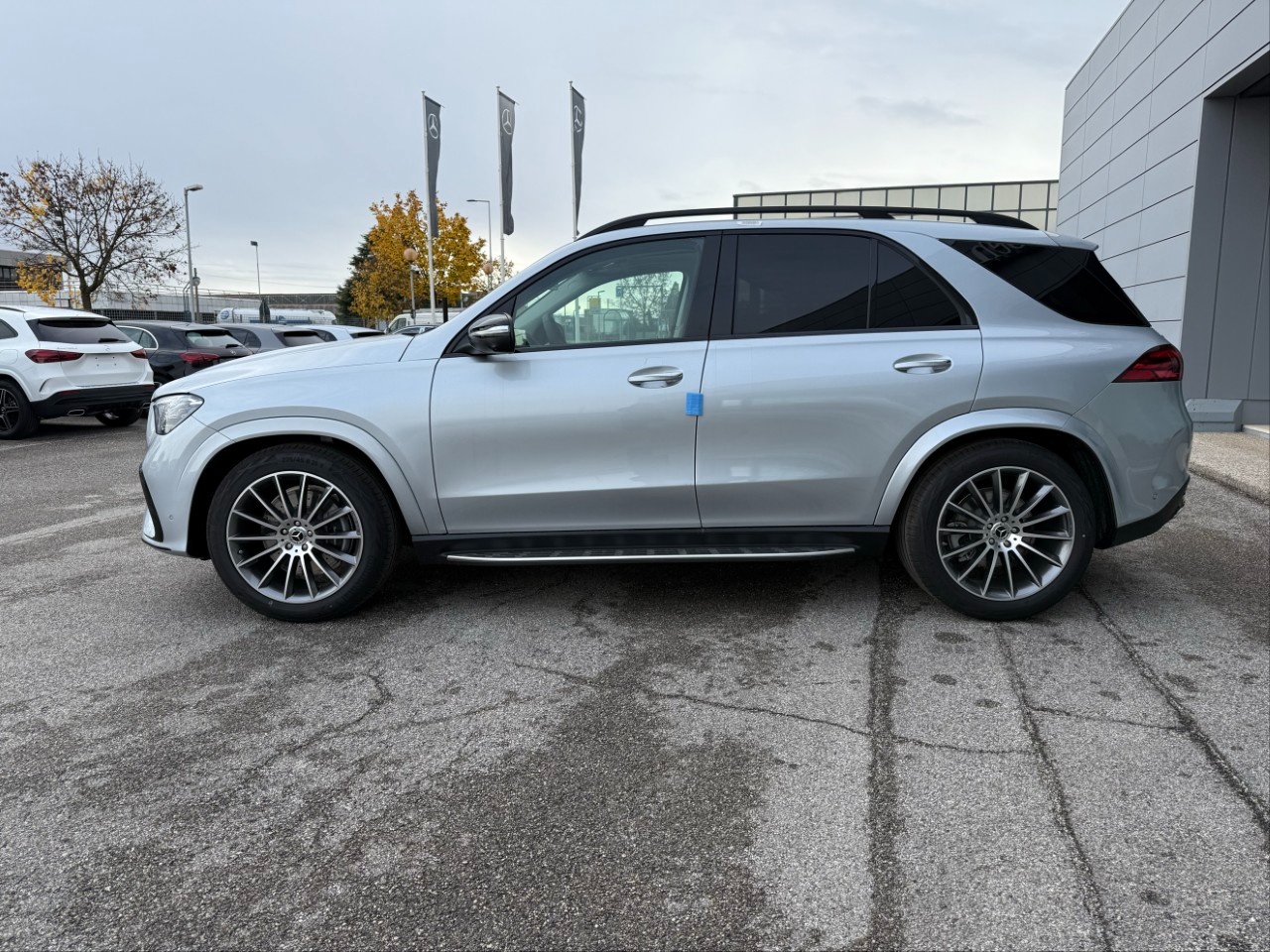 Mercedes GLE GLE 300 d 4Matic AMG Line PREMIUM - 4