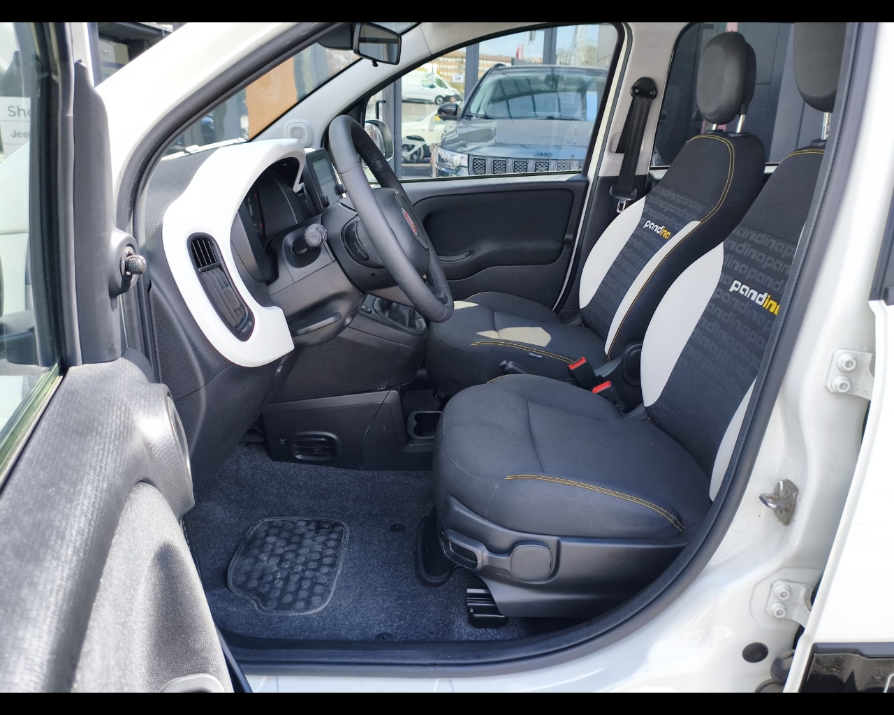 Foto FIAT Pandina Cross 1.0 firefly hybrid s&s 70cv