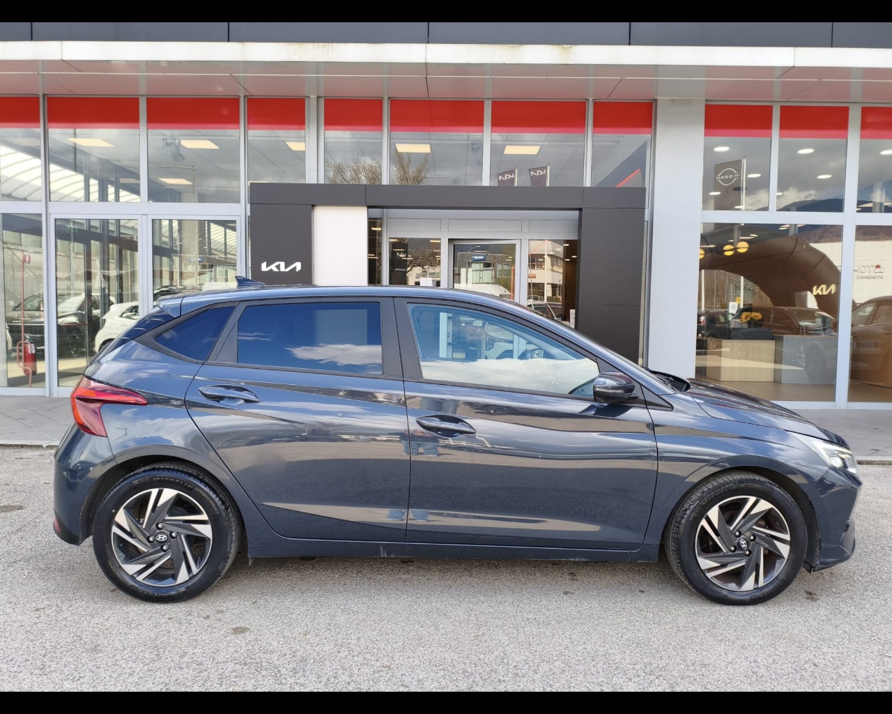 Foto HYUNDAI i20 1.2 mpi Connectline Exterior Pack