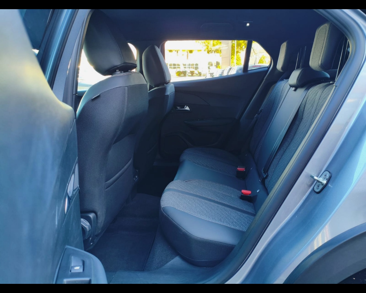 Foto PEUGEOT 2008 1.2 puretech Allure s&s 130cv eat8