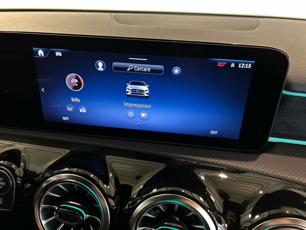 Mercedes Classe A 180 D Advanced Plus AMG Line 8G-DCT - 12