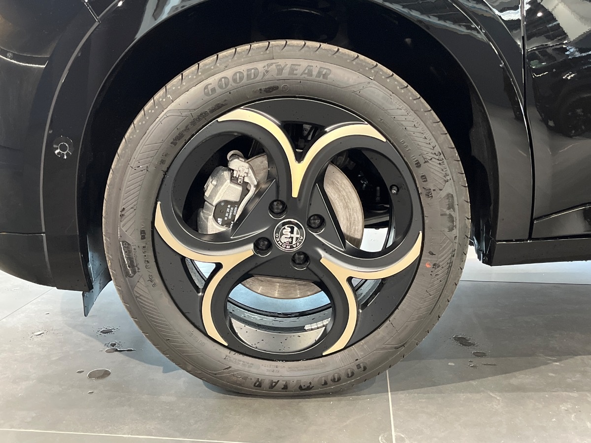 Alfa Romeo Junior Nuovo Ibrido benzina Junior Verona