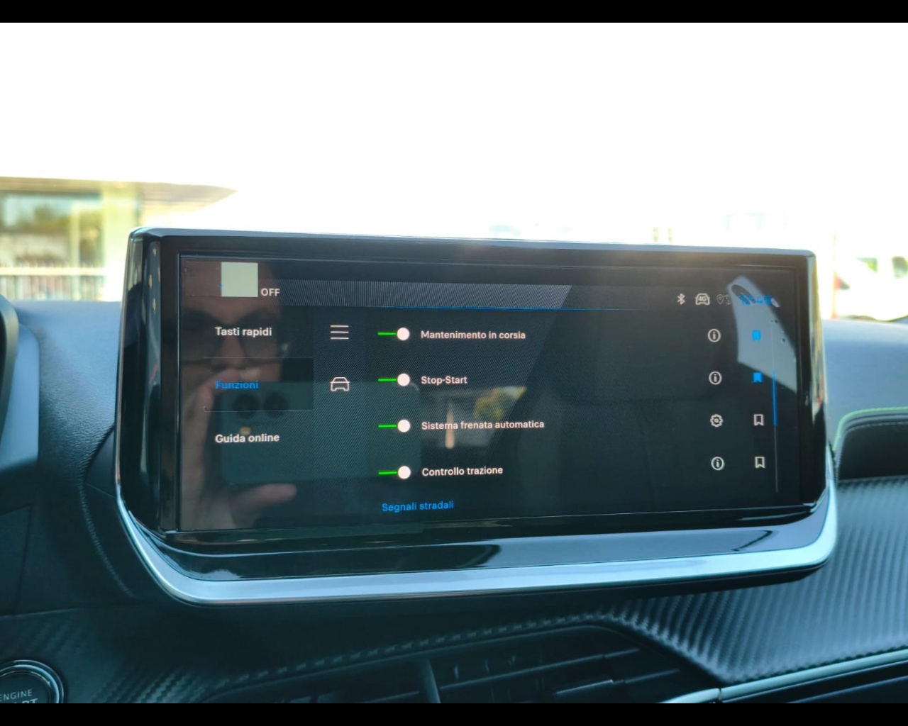 Foto PEUGEOT 2008 1.2 hybrid GT 136cv e-dcs6