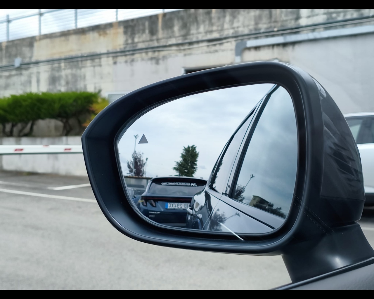 Foto NISSAN X-Trail 1.5 e-power Tekna e-4orce 4wd auto