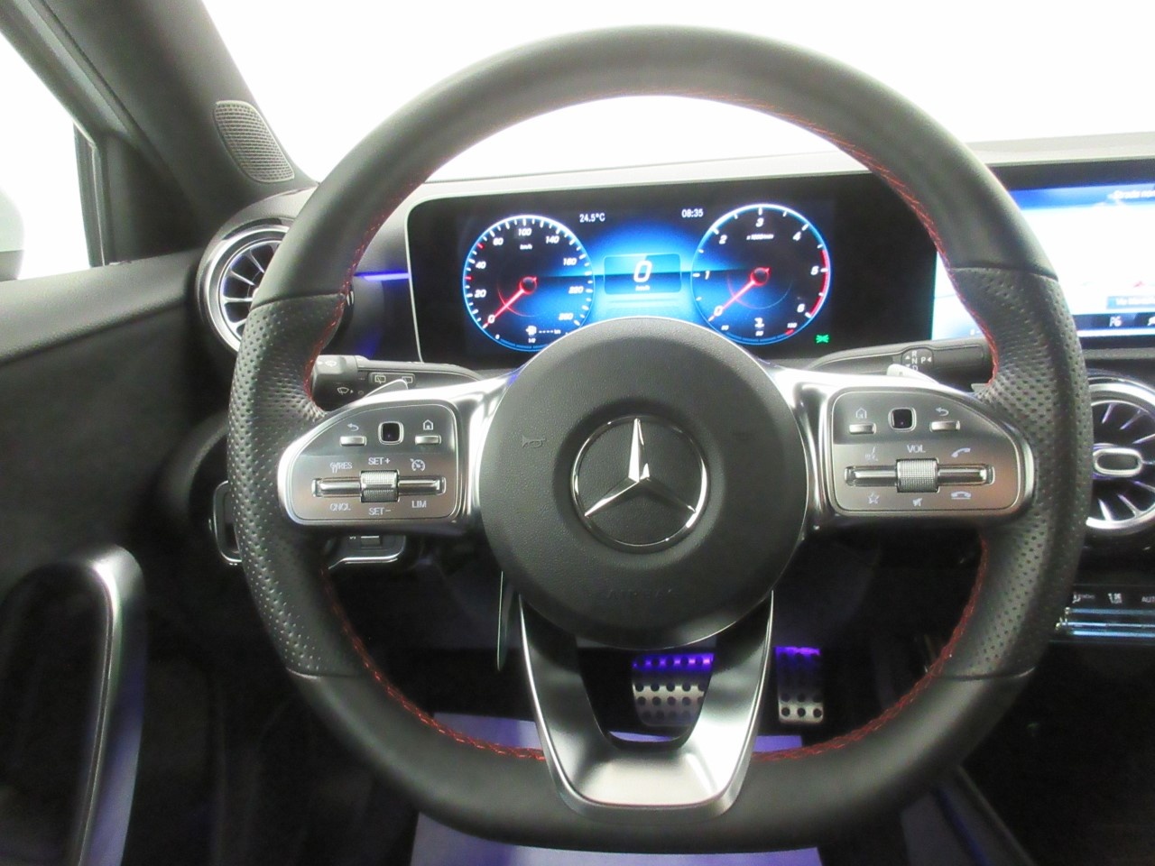 Mercedes Classe A Classe A 200 D Premium 4Matic 8G-DCT - 15