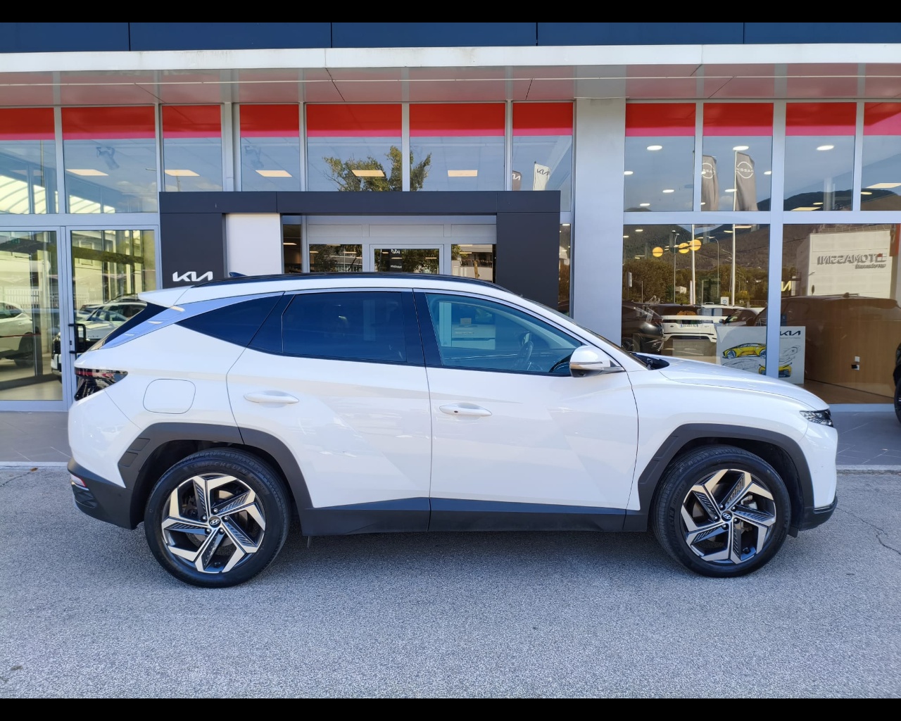 Foto HYUNDAI Tucson 1.6 phev Exellence Lounge Pack 4wd 265cv auto