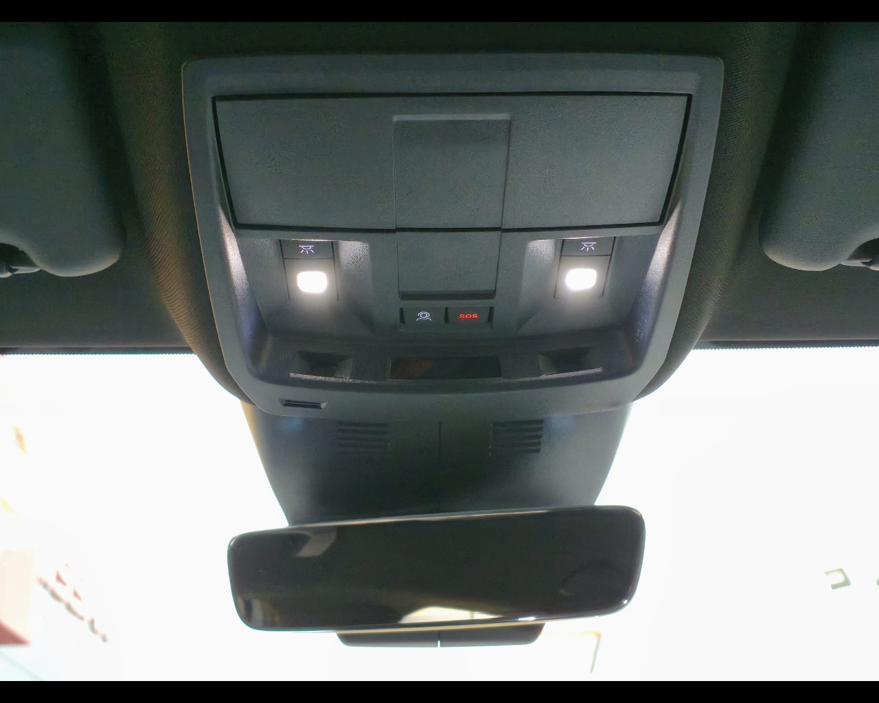 Foto PEUGEOT 3008 1.2 hybrid GT 145cv e-dcs6