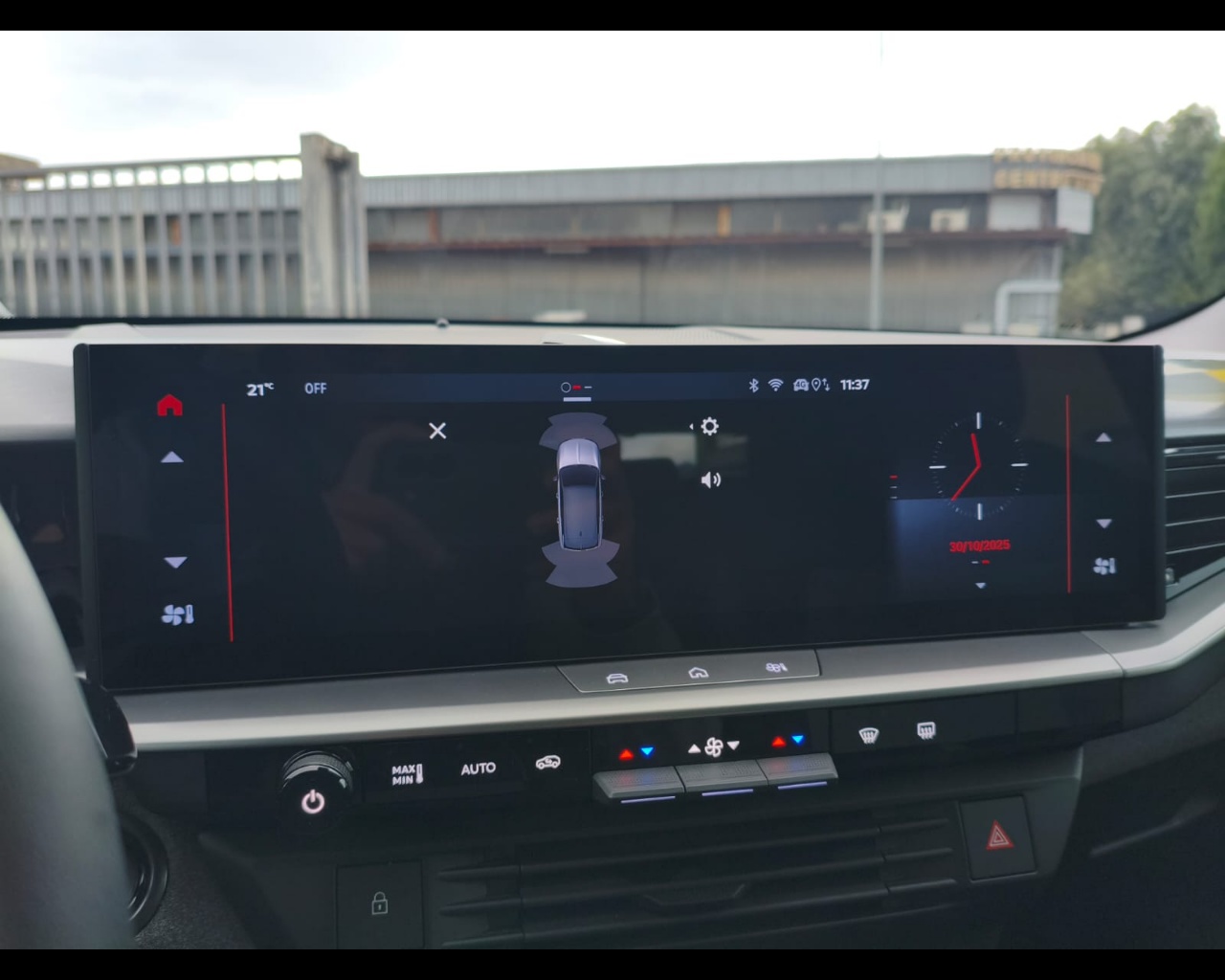 Foto OPEL Grandland 1.2 hybrid Edition 136cv e-dcs6