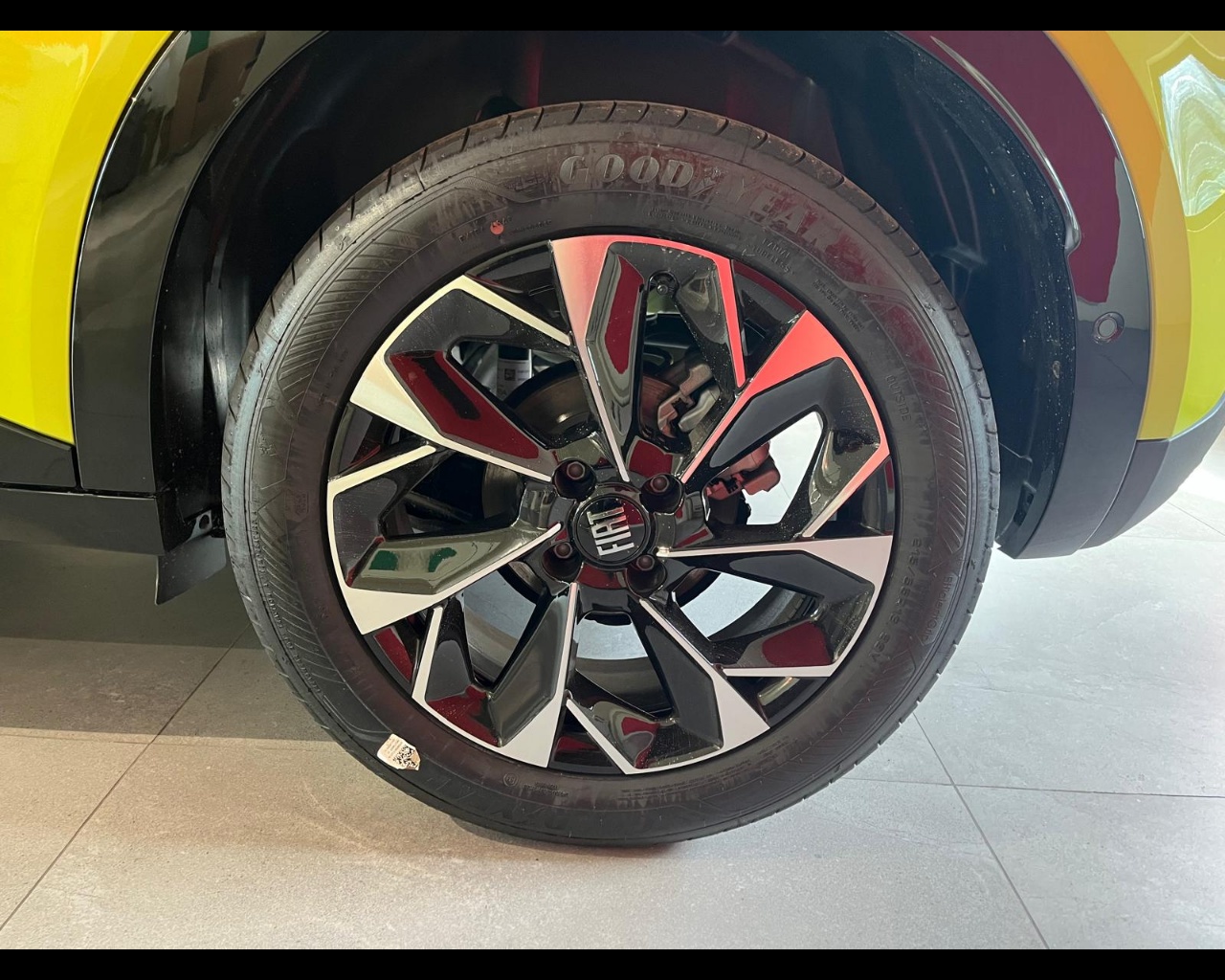 Foto FIAT 600 Hybrid Sport Edizione Milano Cortina 2026 1.2 Hybrid 145cv