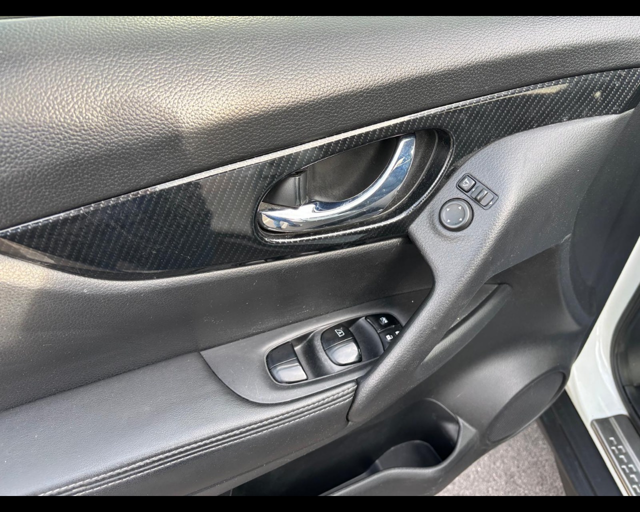 Foto NISSAN X-Trail 1.6 dci N-Connecta 4wd N1