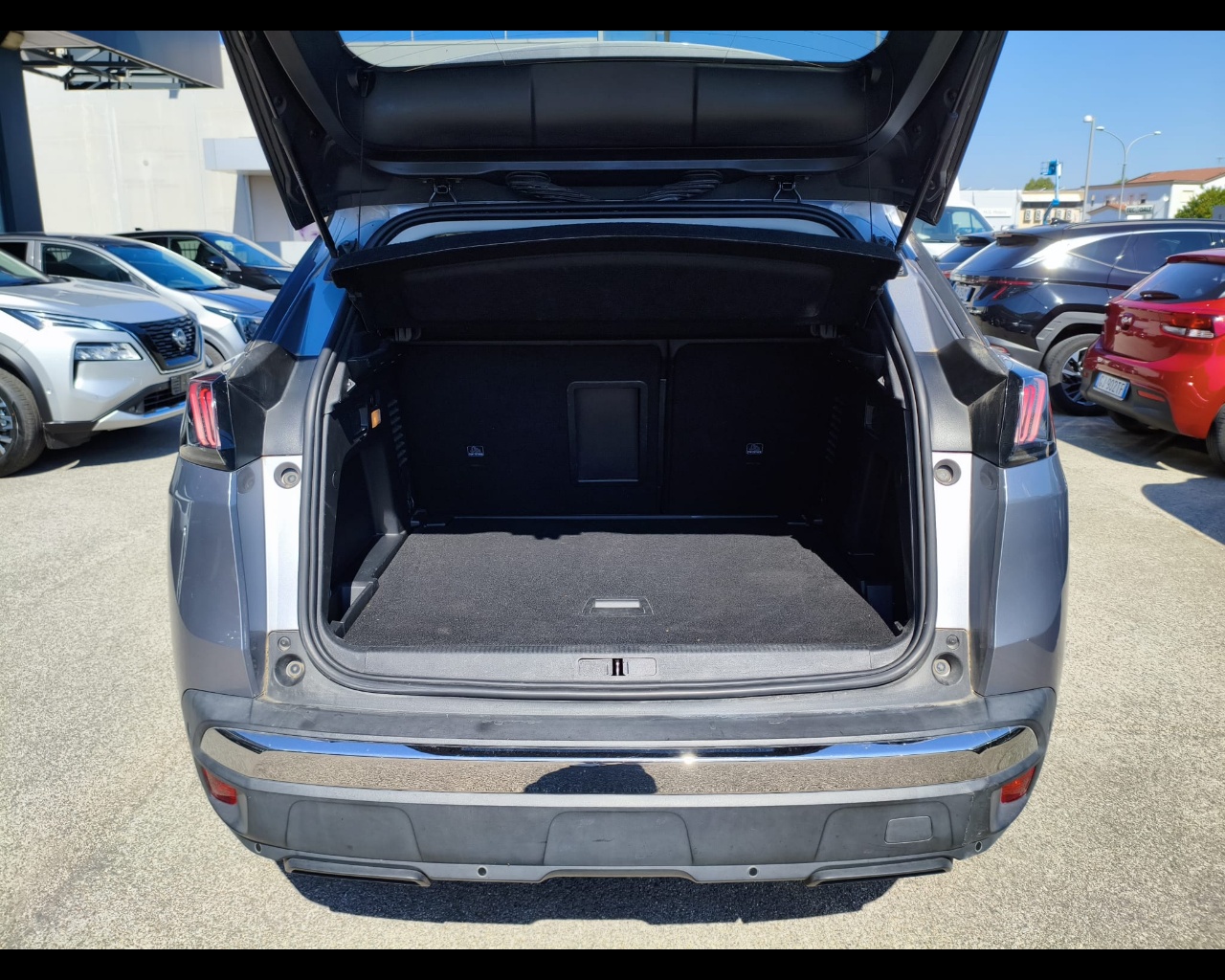 Foto PEUGEOT 3008 1.5 bluehdi Allure s&s 130cv eat8