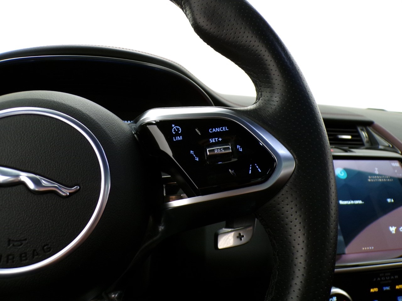 Jaguar E-Pace E-Pace 2.0 D163 R-Dynamic Black AWD Auto - 19