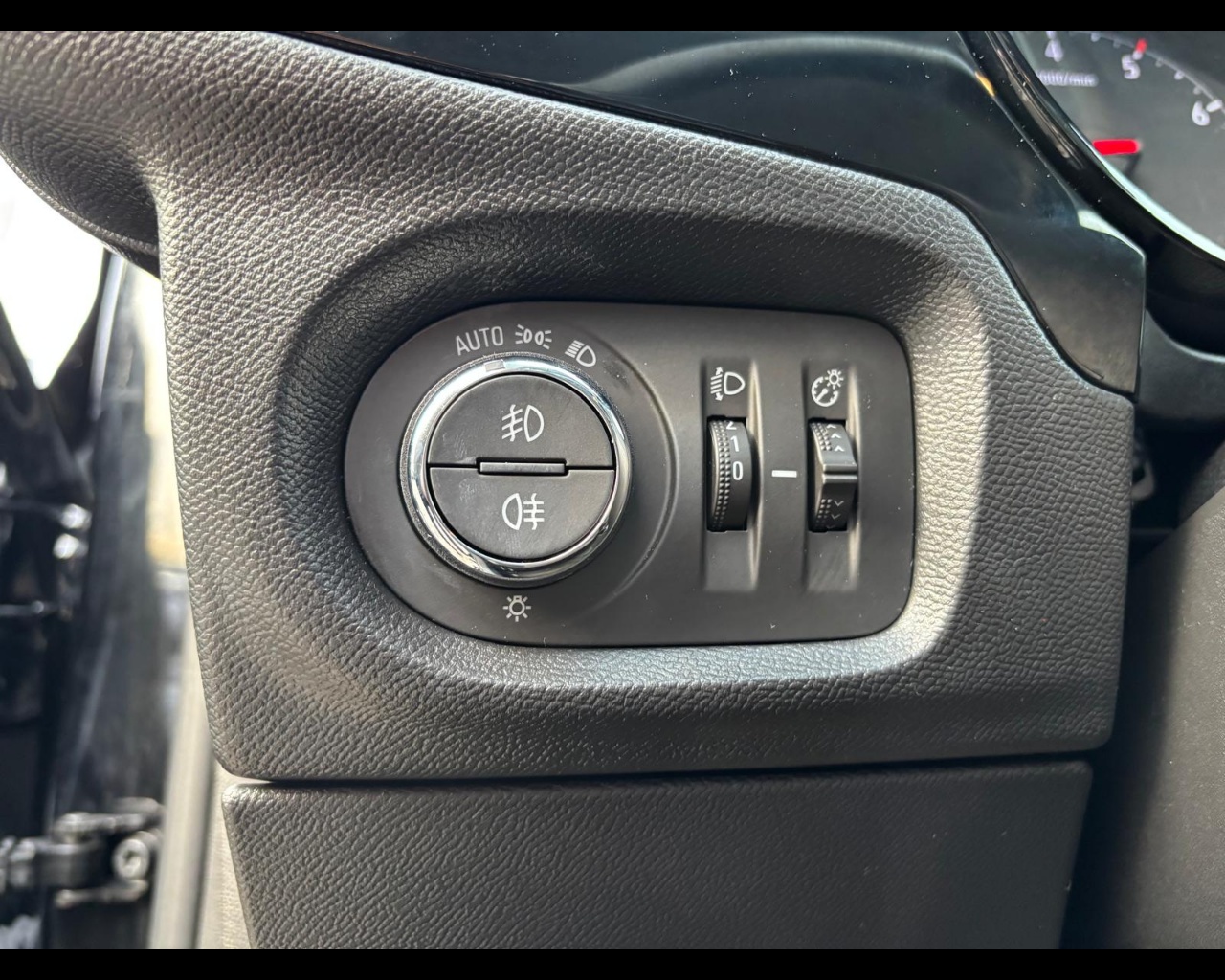 Foto OPEL Corsa 1.2 Edition 75cv