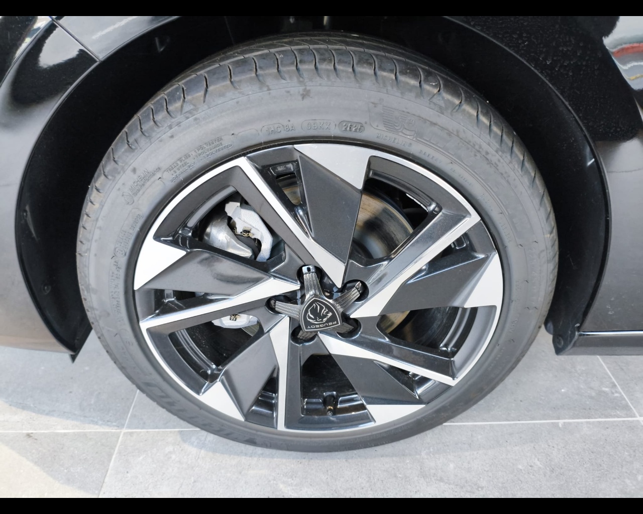 Foto PEUGEOT 308 1.2 hybrid Allure 145cv e-dcs 6