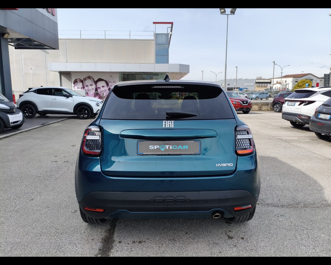 Foto FIAT 600 1.2 hybrid La Prima 110cv auto