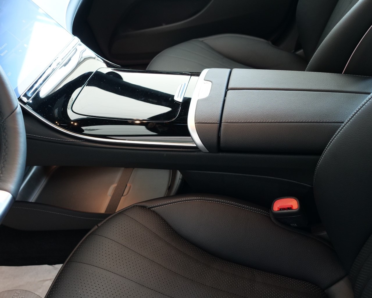 Mercedes EQE EQE 350+ Launch Edition PREMIUM - 15