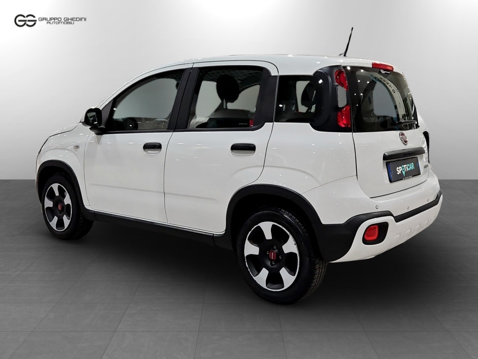 FIAT Panda 1.0 firefly hybrid City Cross s&s 70cv Ibrido benzina Usato - 2