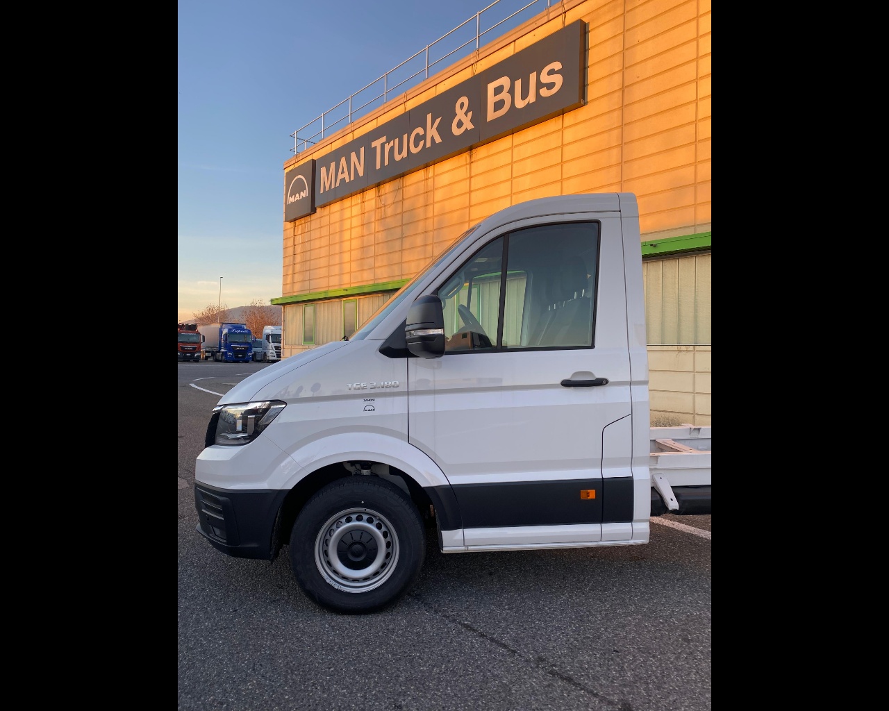 MAN TGE 3.180 TELAIO CAB SINGOLA P. 4490 MANUALE