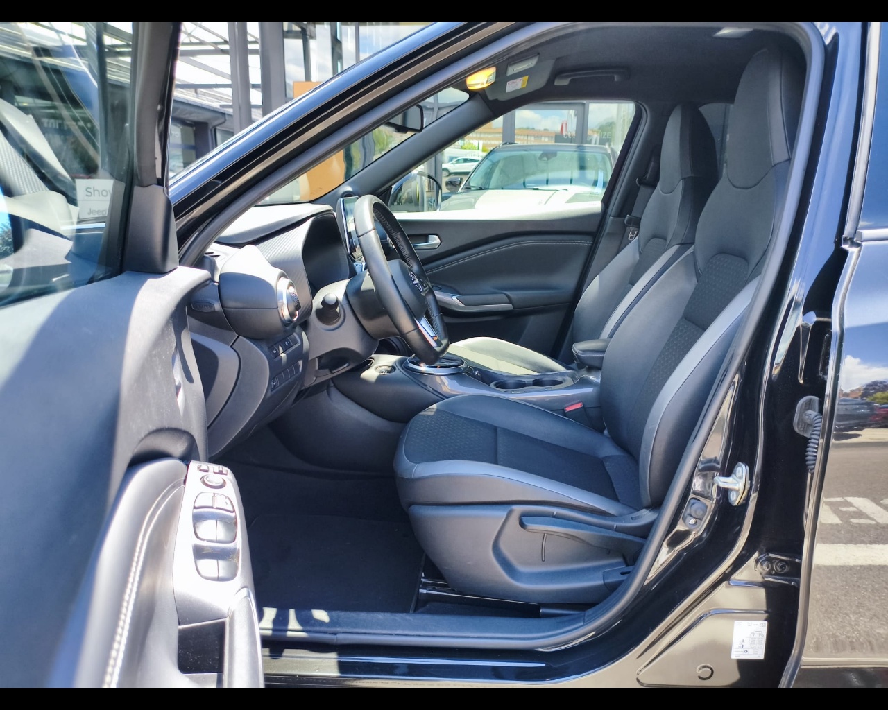 Foto NISSAN Juke 1.6 hev N-Connecta