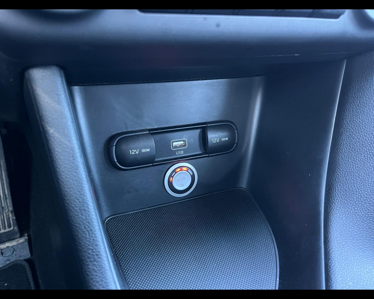 Foto KIA Sportage 1.6 Business Class ecogpl 2wd 126cv