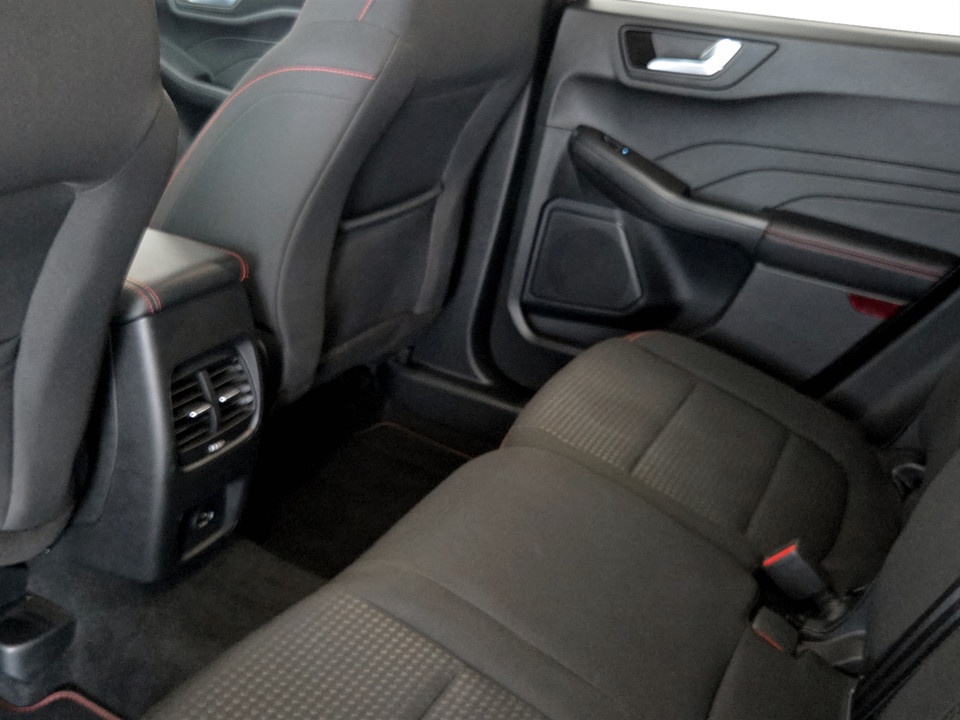 FORD Kuga 1.5 ecoblue Titanium Business 2wd 120cv Diesel usato - 16