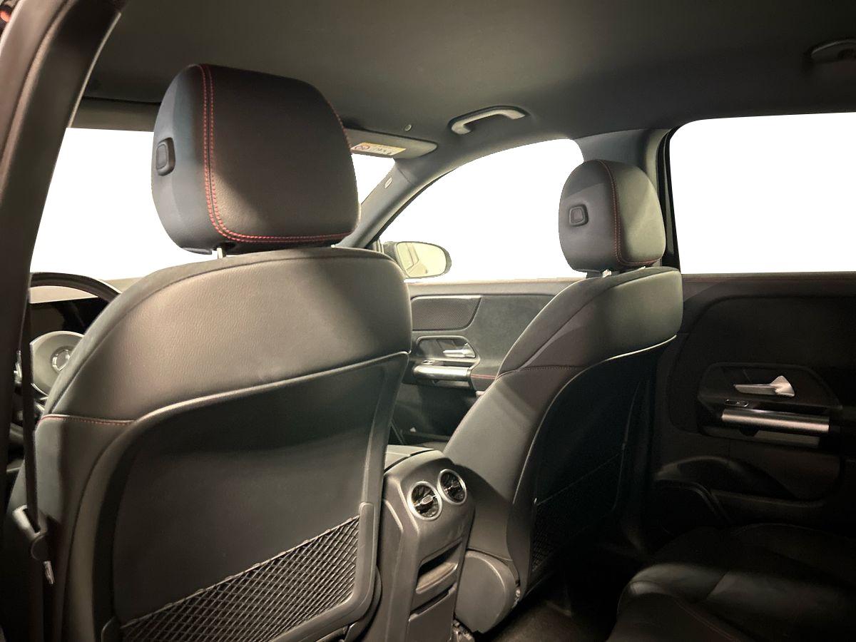 Mercedes GLA GLA 180 D Premium 8G-DCT - 18