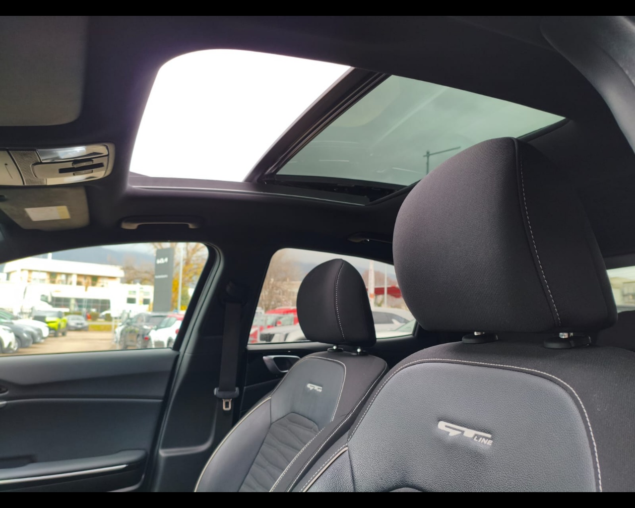 Foto KIA XCeed 1.6 crdi mhev GT-line Plus 136cv dct