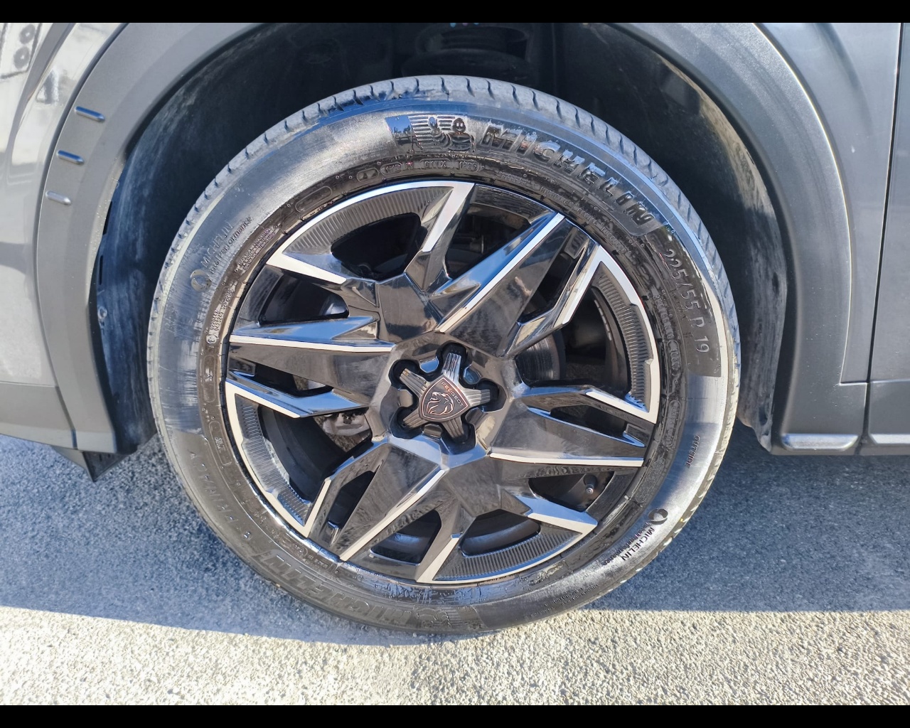 Foto PEUGEOT 3008 1.2 hybrid GT 145cv e-dcs6