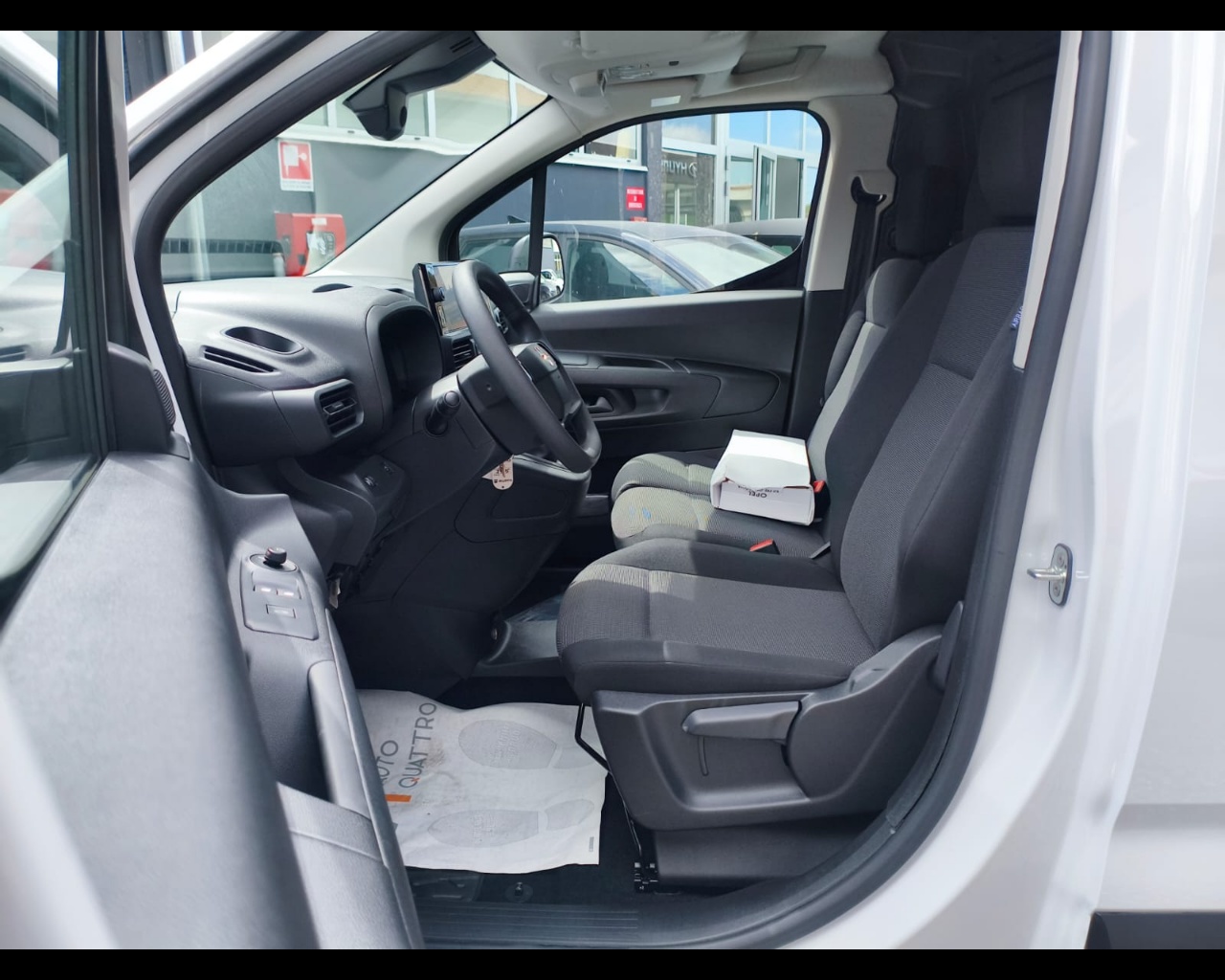 Foto OPEL COMBO CARGO - Furgone M Diesel 100cv Manuale