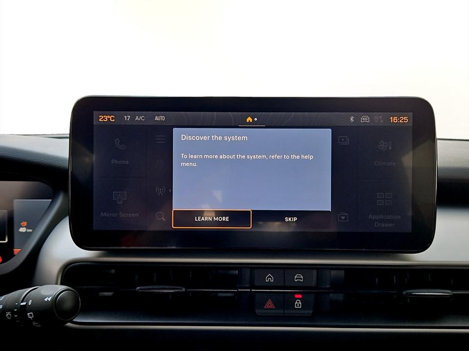 JEEP Avenger E-Hybrid Altitude 1.2 110cv Dct Mhev Ibrida km0 - 9