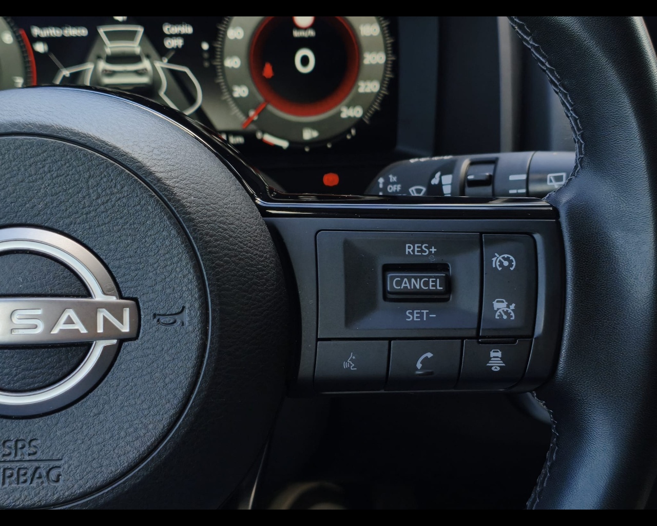 Foto NISSAN Qashqai 1.3 mhev N-Connecta 2wd 140cv