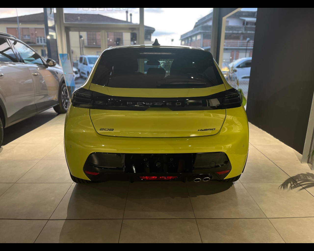 Foto PEUGEOT 208 1.2 hybrid GT 136cv e-dcs 6