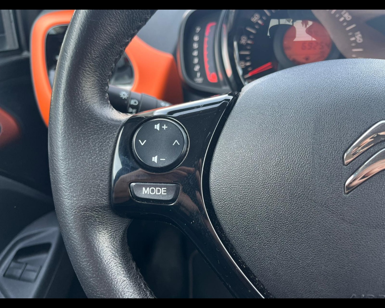 Foto CITROEN C1 5p 1.0 vti Urban Ride 72cv