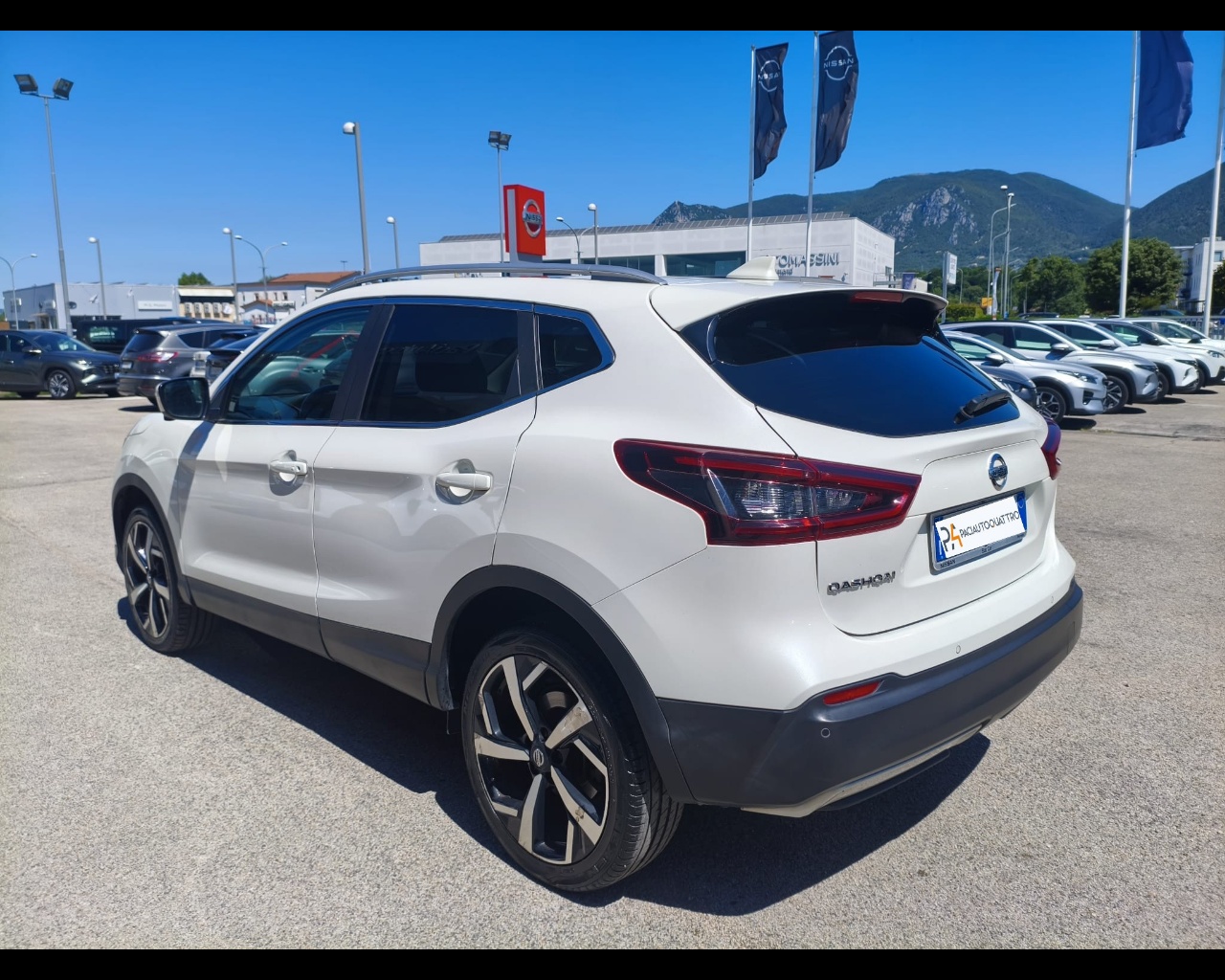 Foto NISSAN Qashqai 1.5 dci N-Connecta 115cv