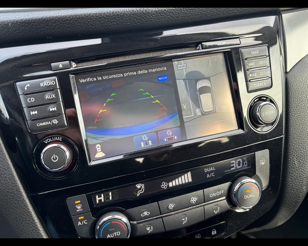 Foto NISSAN Qashqai 1.6 dci N-Connecta 2wd 130cv xtronic